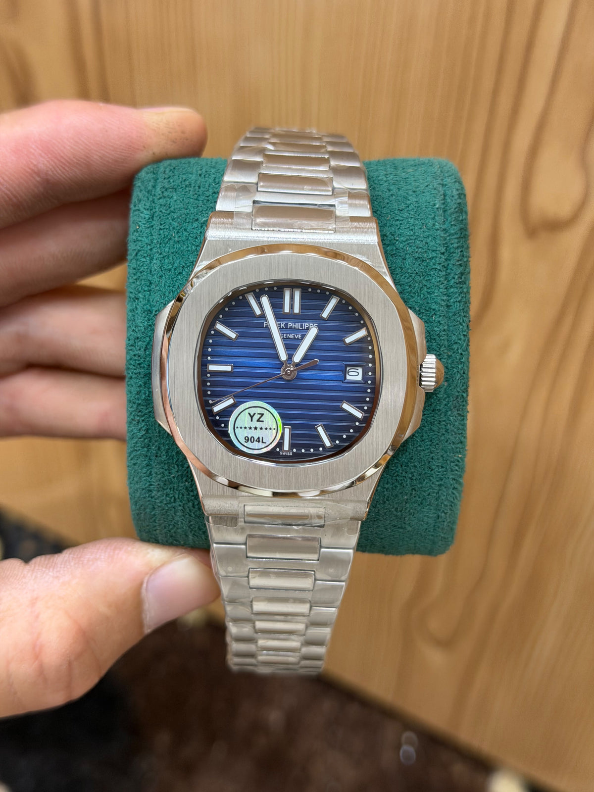 PP -Nautilus Silver Blue