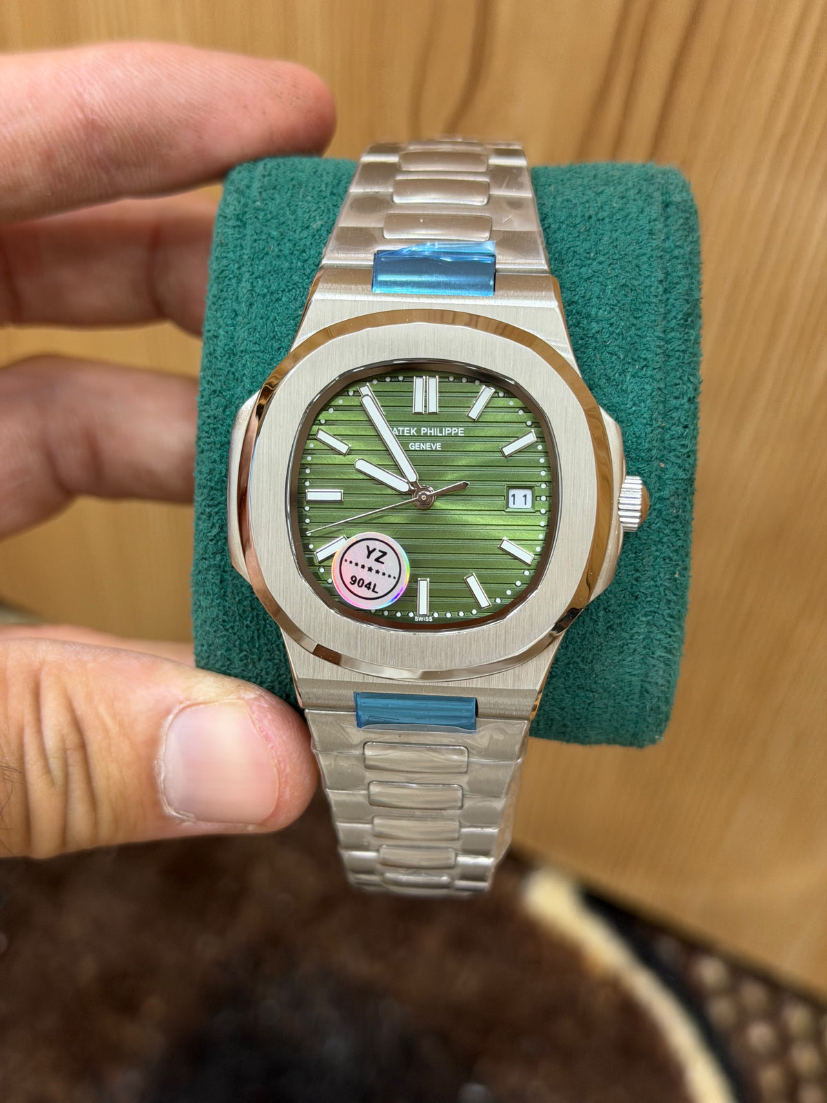 PP -Nautilus Silver Green
