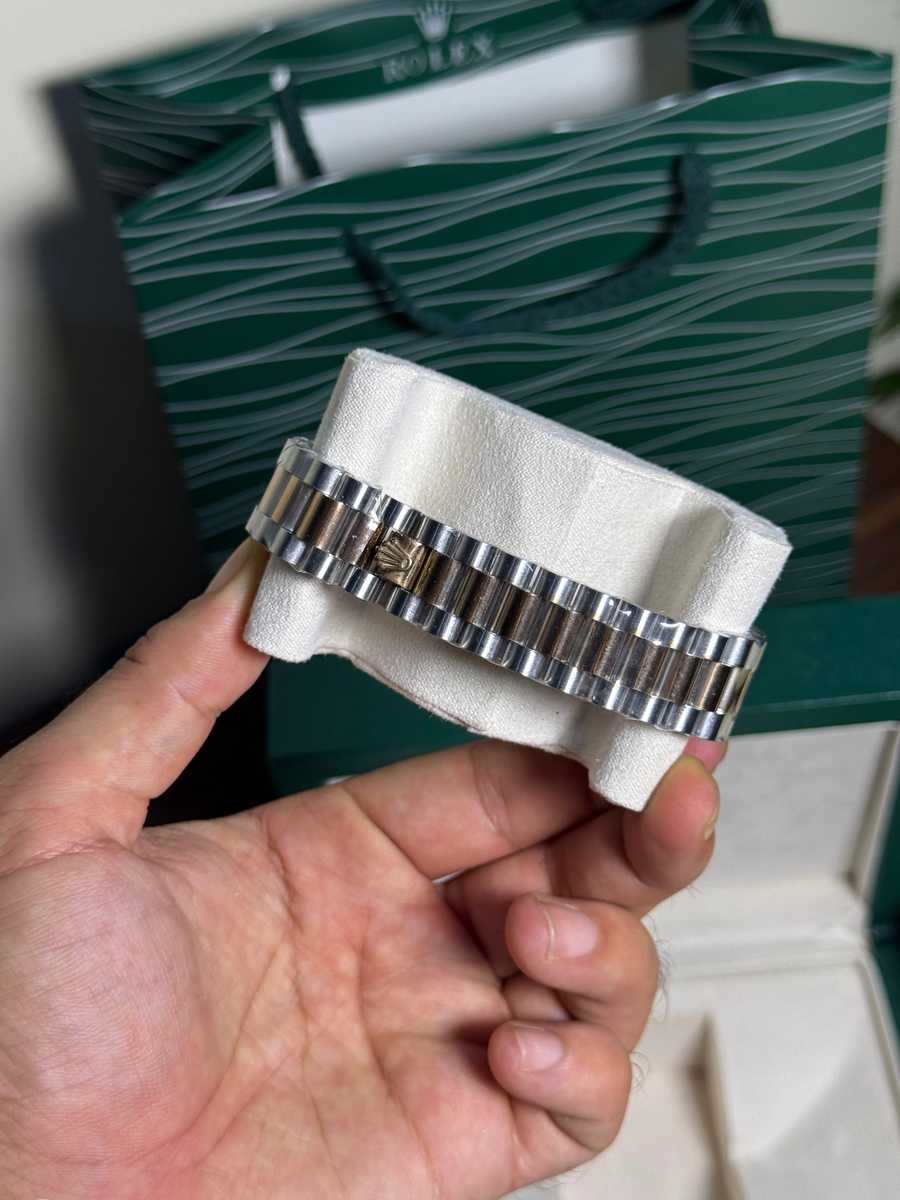 Rolex Ever Rose Black Dial