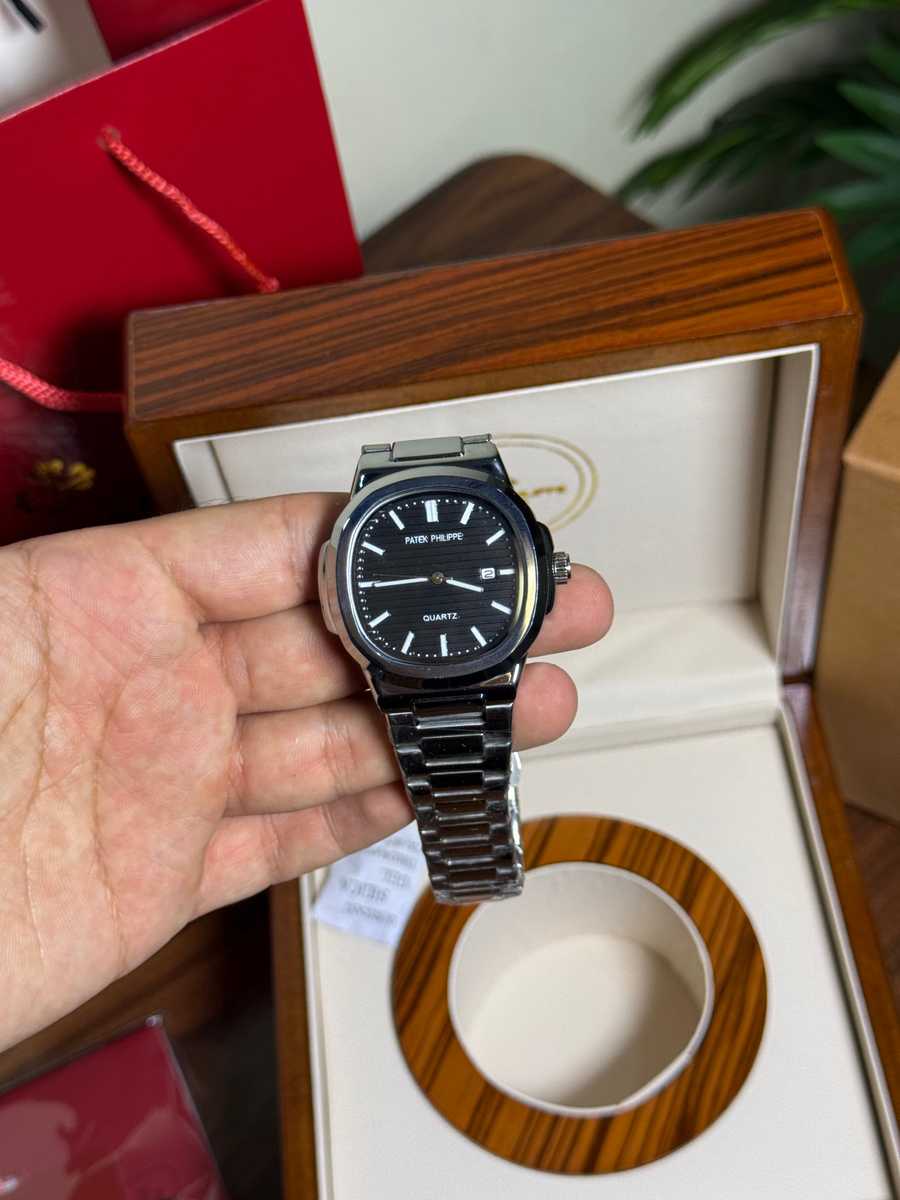 PATEK PHILIPPE Black Dial